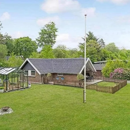 Holiday home A&e *